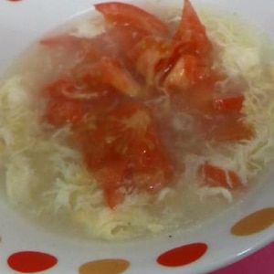 トマト丸ごと！ふわっトロっ卵スープ